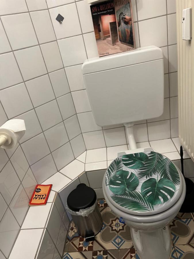 Private Schlafzimmer Mit Wc Dusche Monchengladbach Exterior photo